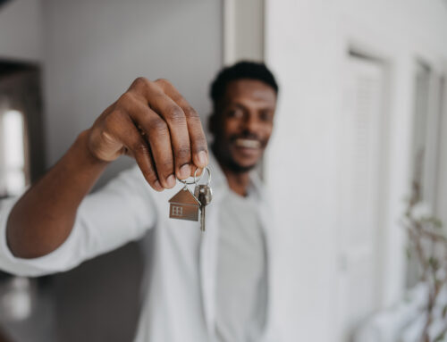Malgré le contexte difficile du marché résidentiel, les jeunes acheteurs parviennent à acquérir une propriété plus tôt